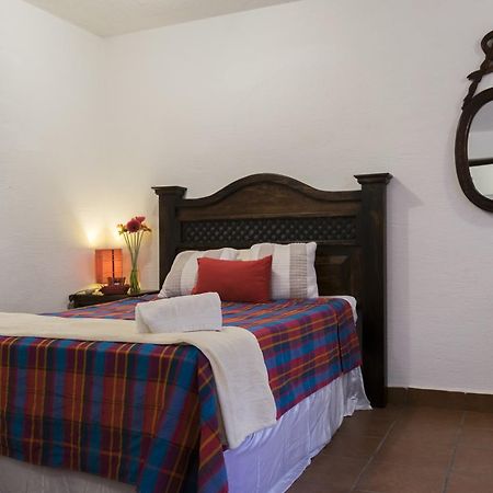 Hostal Casa Del Artista & Galeria Antigua ภายนอก รูปภาพ