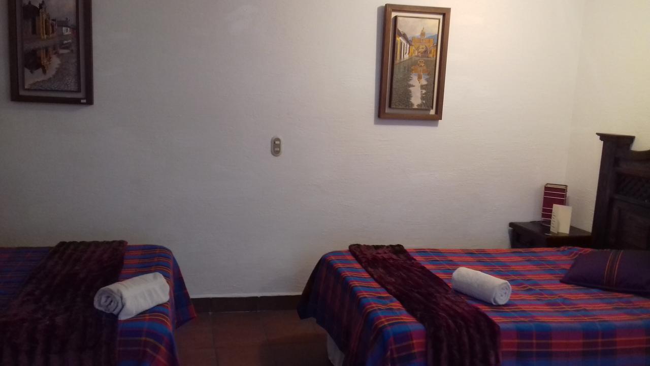 Hostal Casa Del Artista & Galeria Antigua ภายนอก รูปภาพ